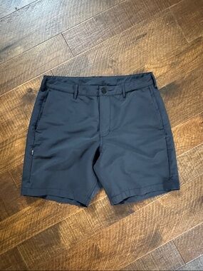 Cuts Men’s 9” Shorts in Black